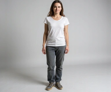 Foto anonima di una persona prima di un percorso nutrizionale, focus sulla forma fisica